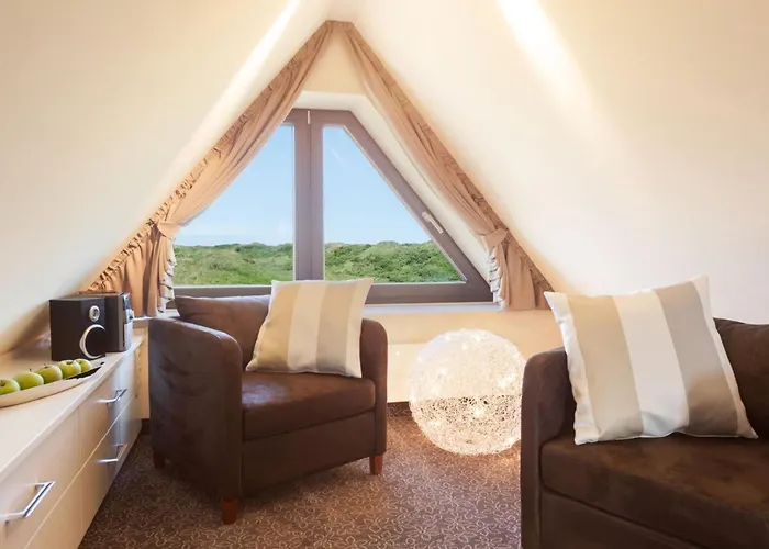 Reethuus Nord Modern Retreat ユイスト